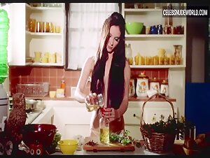 Samantha Robinson breasts, Nude scene in The Love Witch (2016) 1