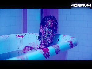Jena Malone, Bella Heathcote, Abbey Lee Shower, Bathtub scene in The Neon Demon (2016) 15