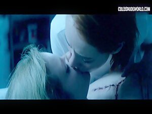 Cody Renee Cameron, Jena Malone Morgue, Corpse scene in The Neon Demon (2016) 11