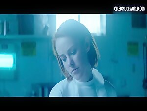 Cody Renee Cameron, Jena Malone Morgue, Corpse scene in The Neon Demon (2016) 3