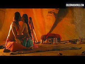 Radhika Apte Tatoos, Sex scene in Parched (2016) 3