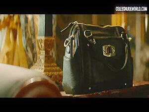 Yvonne Strahovski Bedroom, Mansion scene in Manhattan Night (2016) 15