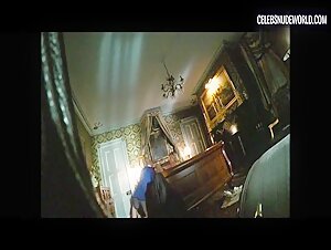 Yvonne Strahovski Bedroom, Mansion scene in Manhattan Night (2016) 2