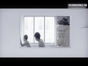 Alexia Rasmussen Window, Smartphone scene in Creative Control (2016) 11