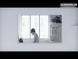 Alexia Rasmussen Window, Smartphone scene in Creative Control (2016) 19
