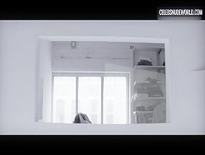 Alexia Rasmussen Window, Smartphone scene in Creative Control (2016) 3