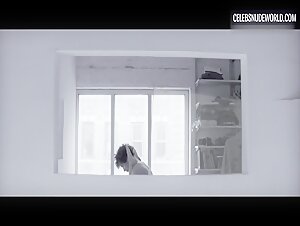 Alexia Rasmussen Window, Smartphone scene in Creative Control (2016) 4