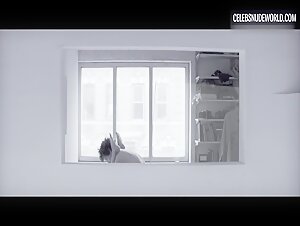 Alexia Rasmussen Window, Smartphone scene in Creative Control (2016) 6