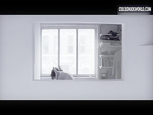 Alexia Rasmussen Window, Smartphone scene in Creative Control (2016) 7