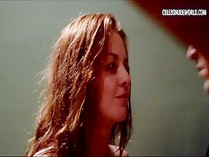 Monica Engesser Kissing, Posing scene in The Conduit (2016) 13