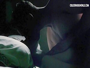 Elizabeth Debicki Nude, Sexy scene in The Night Manager (2016) 18