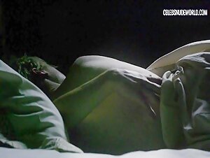 Elizabeth Debicki Nude, Sexy scene in The Night Manager (2016) 5