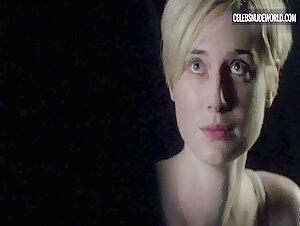 Elizabeth Debicki Blonde, Tent scene in The Night Manager (2016) 13