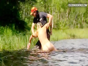 EmY Nude, Outdoors scene in Dead Bait (2016) 1