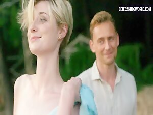 Elizabeth Debicki Water, Blonde scene in The Night Manager (2016) 4