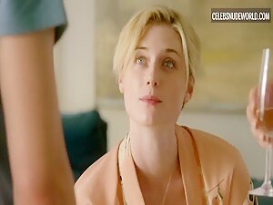 Elizabeth Debicki Mansion, Sunglasses scene in The Night Manager (2016) 19