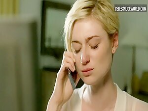 Elizabeth Debicki Vanity, Mirror scene in The Night Manager (2016) 16