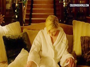 Elizabeth Debicki Night, Walking scene in The Night Manager (2016) 6