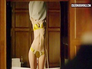 Elizabeth Debicki Underwear, Undressing scene in The Night Manager (2016)