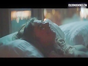 Imogen Poots breasts, Nude scene in Frank & Lola (2016) 8