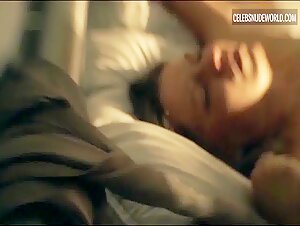 Karolina Lodyga Nude, Bedroom scene in Kommissarin Heller: Hitzschlag (2016) 9