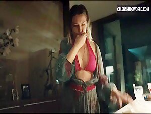 Karolina Lodyga Intruder, Brunette scene in Kommissarin Heller: Hitzschlag (2016)
