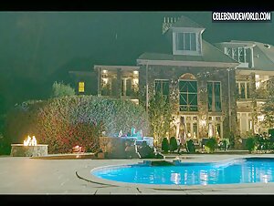 Tamara Georgievna Abrosimova, Lauren Farmer breasts,brunette in The Hunting Wives (2025) 17