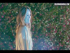 Tamara Georgievna Abrosimova, Lauren Farmer breasts,brunette in The Hunting Wives (2025) 7