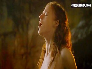 Rose Leslie breasts,butt in Game of Thrones (2011-2019) 20