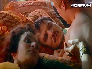 Josephine Gillan, Xena Avramidis butt , kissing in Game of Thrones (2011-2019) 6