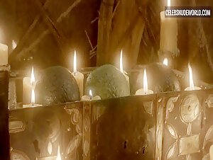 Emilia Clarke breasts, Nude scene in Game of Thrones (2011-2019) 20