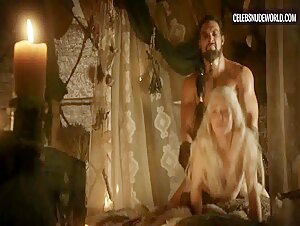 Emilia Clarke breasts, Nude scene in Game of Thrones (2011-2019) 3