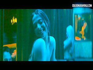 Mikey Madison, Luna Sofía Miranda bikini, breasts scene in Anora (2024) 14