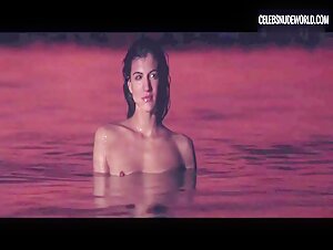 Margaux Lakdar Nude, breasts scene in Ti fi la siren (2025) 1