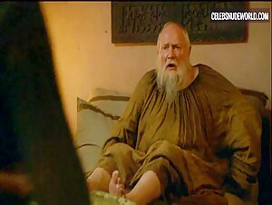 Maisie Dee butt, Nude scene in Game of Thrones (2011-2019) 9