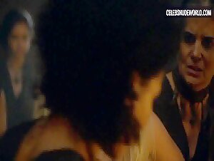 Emilia Clarke Fire, Blonde scene in Game of Thrones (2011-2019) 6
