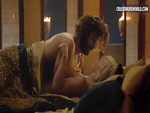 Emilia Clarke Sexy, Blonde scene in Game of Thrones (2011-2019) 14