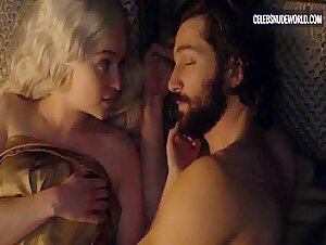 Emilia Clarke Sexy, Blonde scene in Game of Thrones (2011-2019) 3