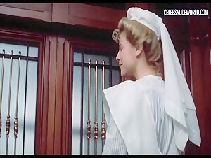 Traci Lind Nude, breasts scene in The Road to Wellville (1994) 13