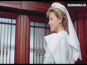 Traci Lind Nude, breasts scene in The Road to Wellville (1994) 16
