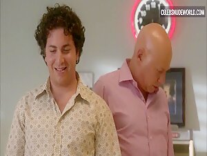 Tara Holt butt, Sexy scene in Californication (2007-2014) 14
