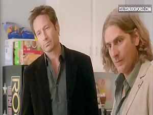 Tara Holt butt, Sexy scene in Californication (2007-2014) 6