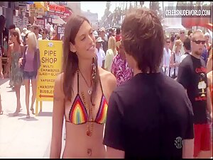 Michelle Lombardo Sexy, bikini scene in Californication (2007-2014) 15