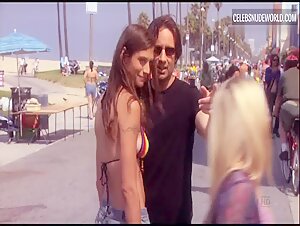 Michelle Lombardo Sexy, bikini scene in Californication (2007-2014) 18