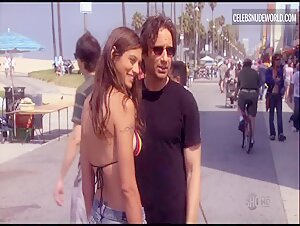 Michelle Lombardo Sexy, bikini scene in Californication (2007-2014) 19