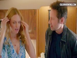 Heather Graham Cleavage, Sex scene in Californication (2007-2014) 17