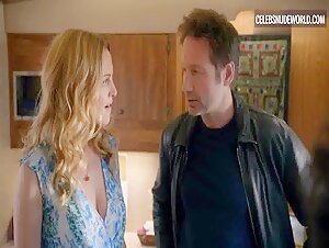 Heather Graham Cleavage, Sex scene in Californication (2007-2014) 19