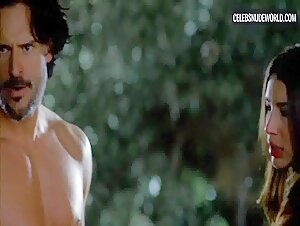 Kelly Overton, Jamie Gray Hyder breasts, lesbian scene in True Blood (2008-2014) 6