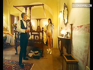 Emma Stone Nude, bush scene in Poor Things (2023) 6