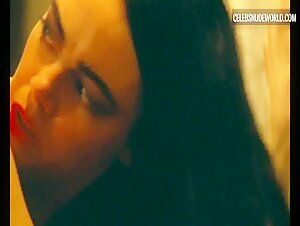 Emma Stone Nude, butt scene in Poor Things (2023) 13